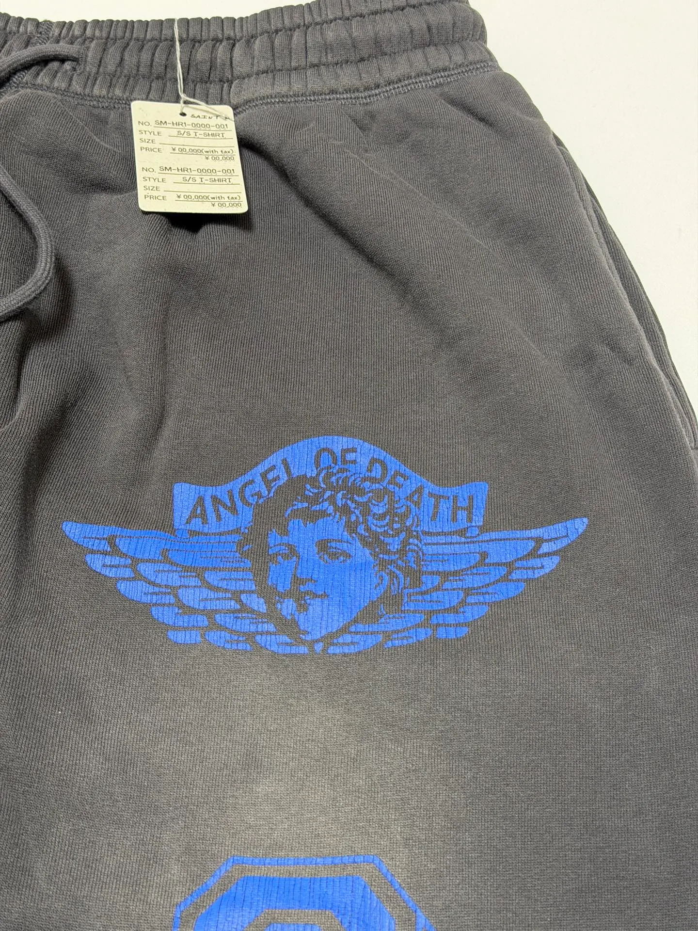 SAINT Mxxxxxx SWEAT PANTS/ANGEL/BLK Blue Angel Reborn Sweatpants Washed black S-XL Assute dyeing Sprayed on the whole piece to fade Wormhole destruction treatment Heavy fermentation washing to create NEW VINTAGE texture Factory four-needle and six-thread workmanship No bone seams More comfortable to wear Genuine grade crack printing/correct accessories